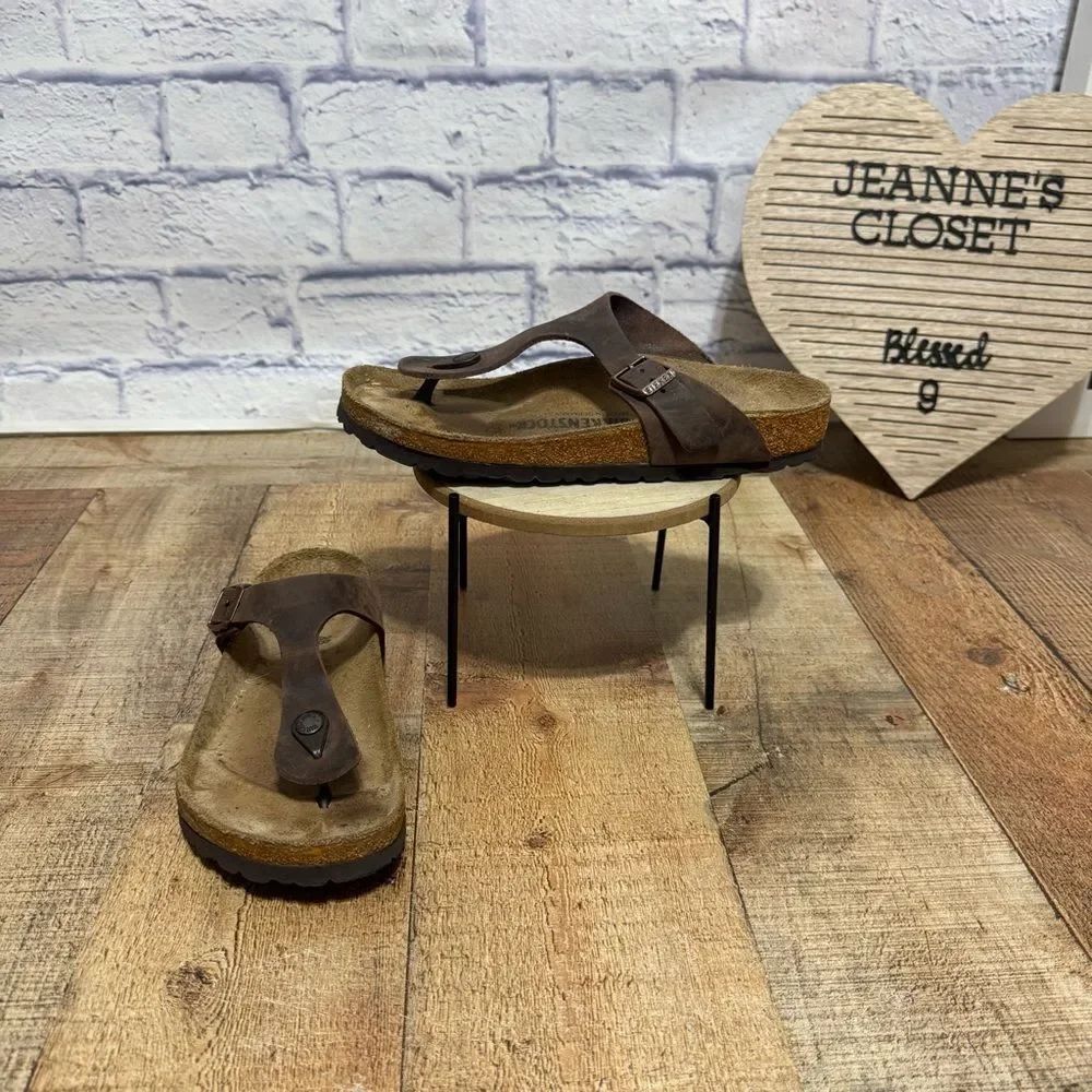 Birkenstock Gizeh oiled leather sandals in the color Habana